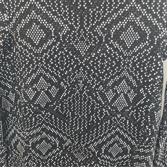 Between Me & You Black White Knit Open Waterfall Cardigan Women's sz XS - Picture 4 of 8